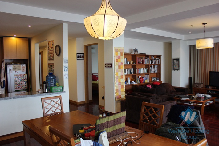 Big and luxury apartment for rent in Tay Ho area, Ha noi